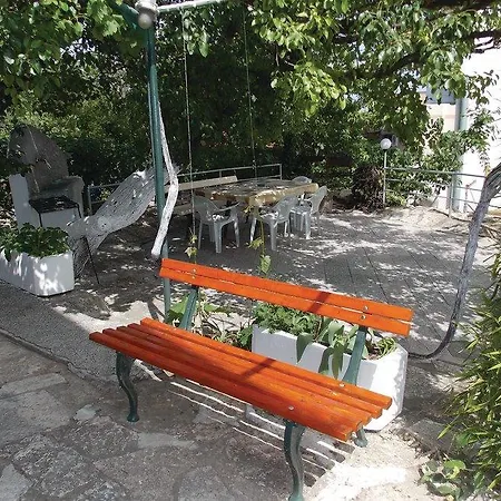Two Bedroom Holiday In Варна