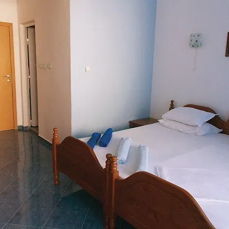 Ваканционна къща Two Bedroom Holiday In