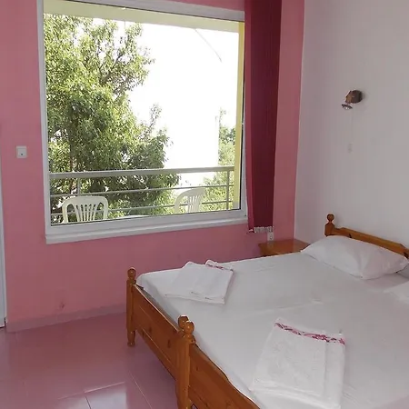 Two Bedroom Holiday In Ваканционна къща Варна